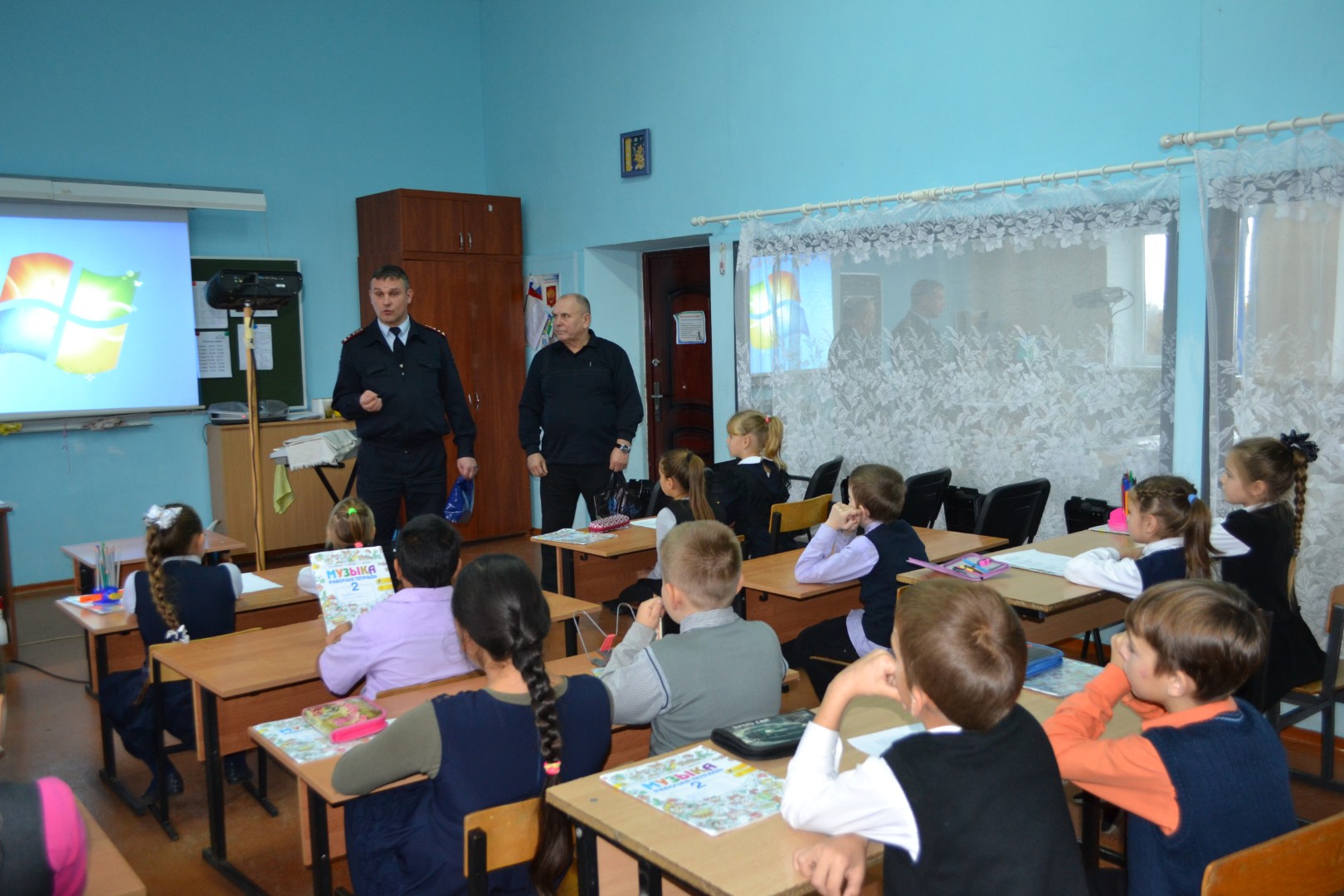 Встреча школьников с инспектором по пропаганде БДД