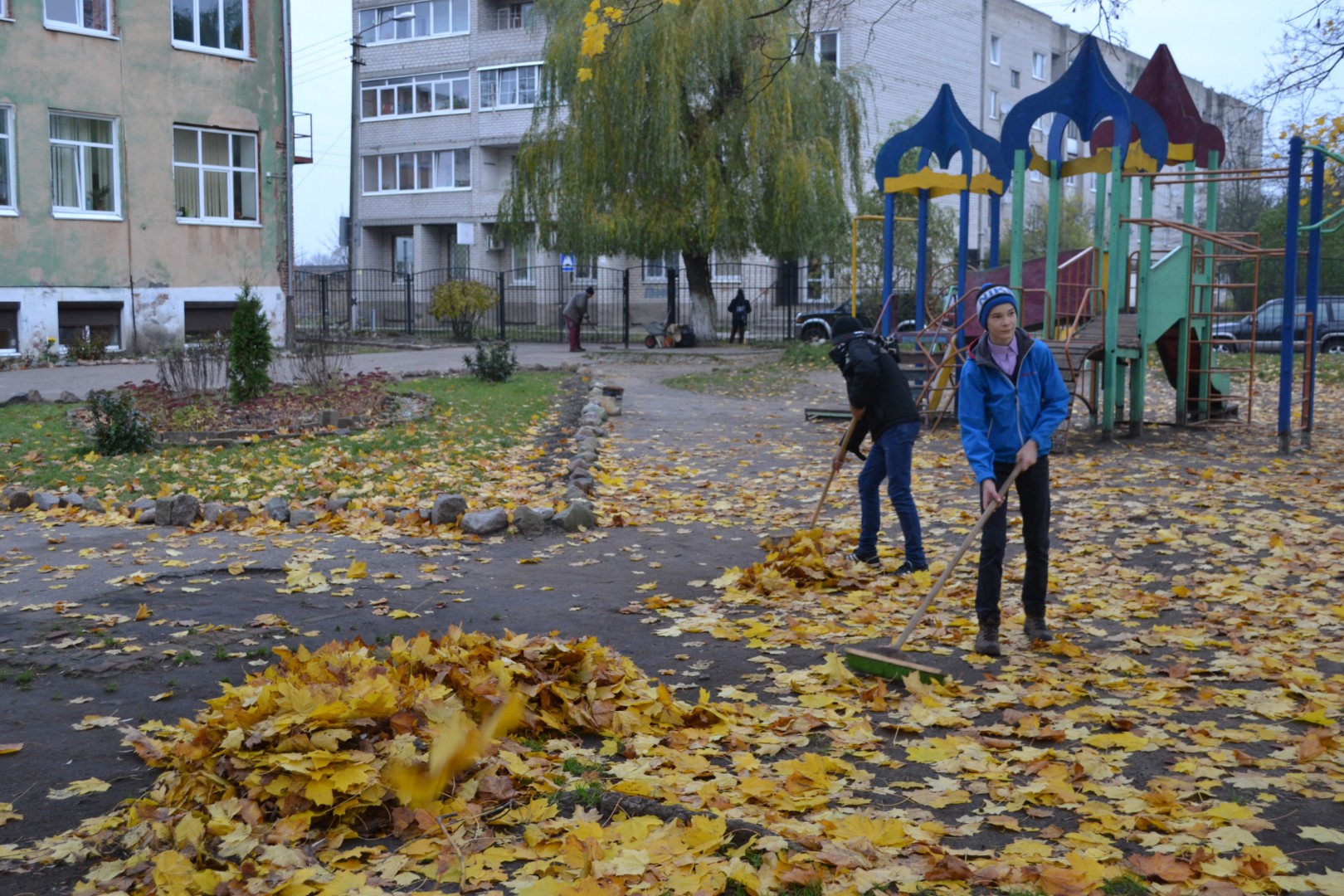 Субботник в школе