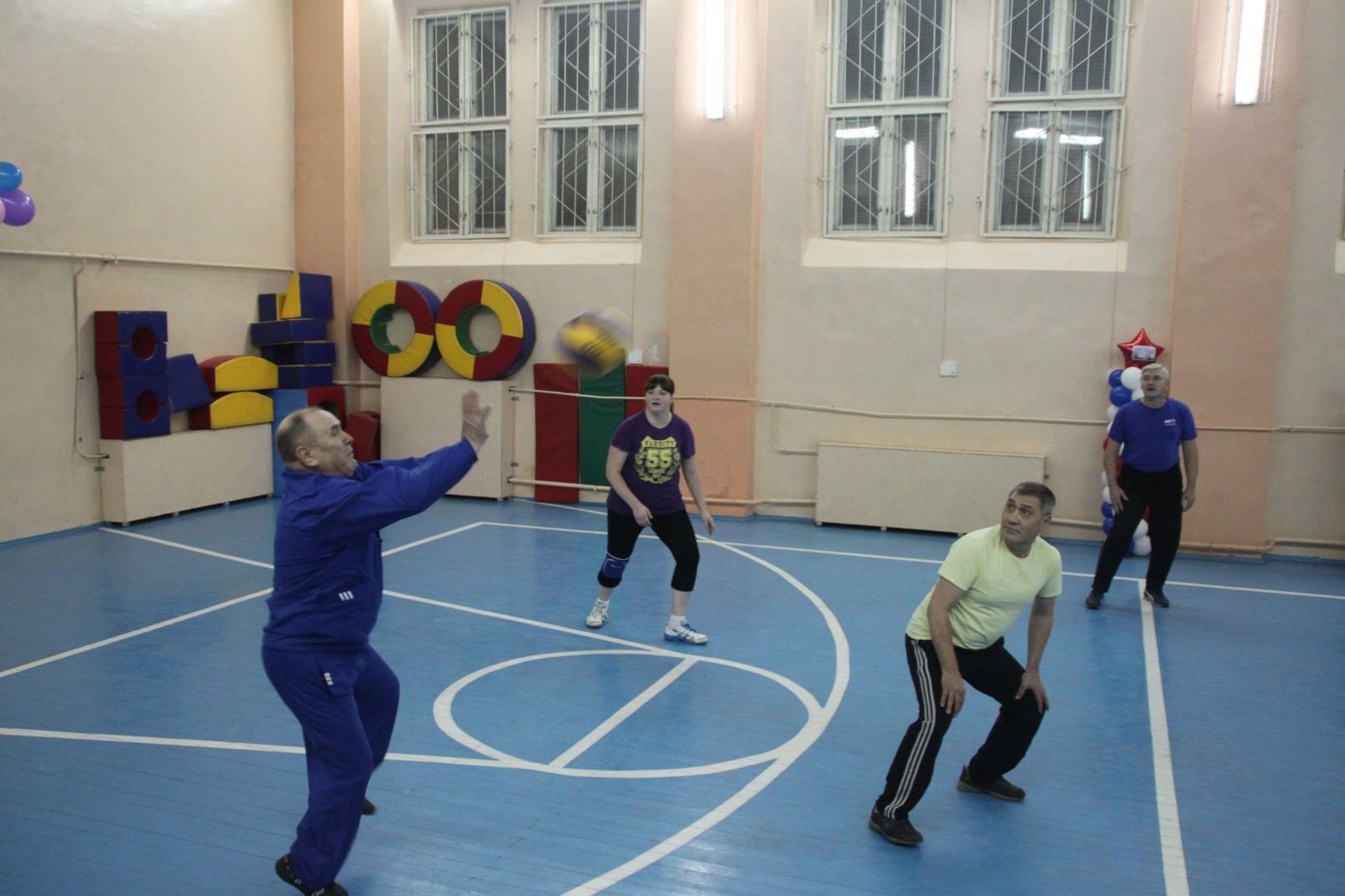 В школе состоялись волейбольные матчи на кубок Талаха