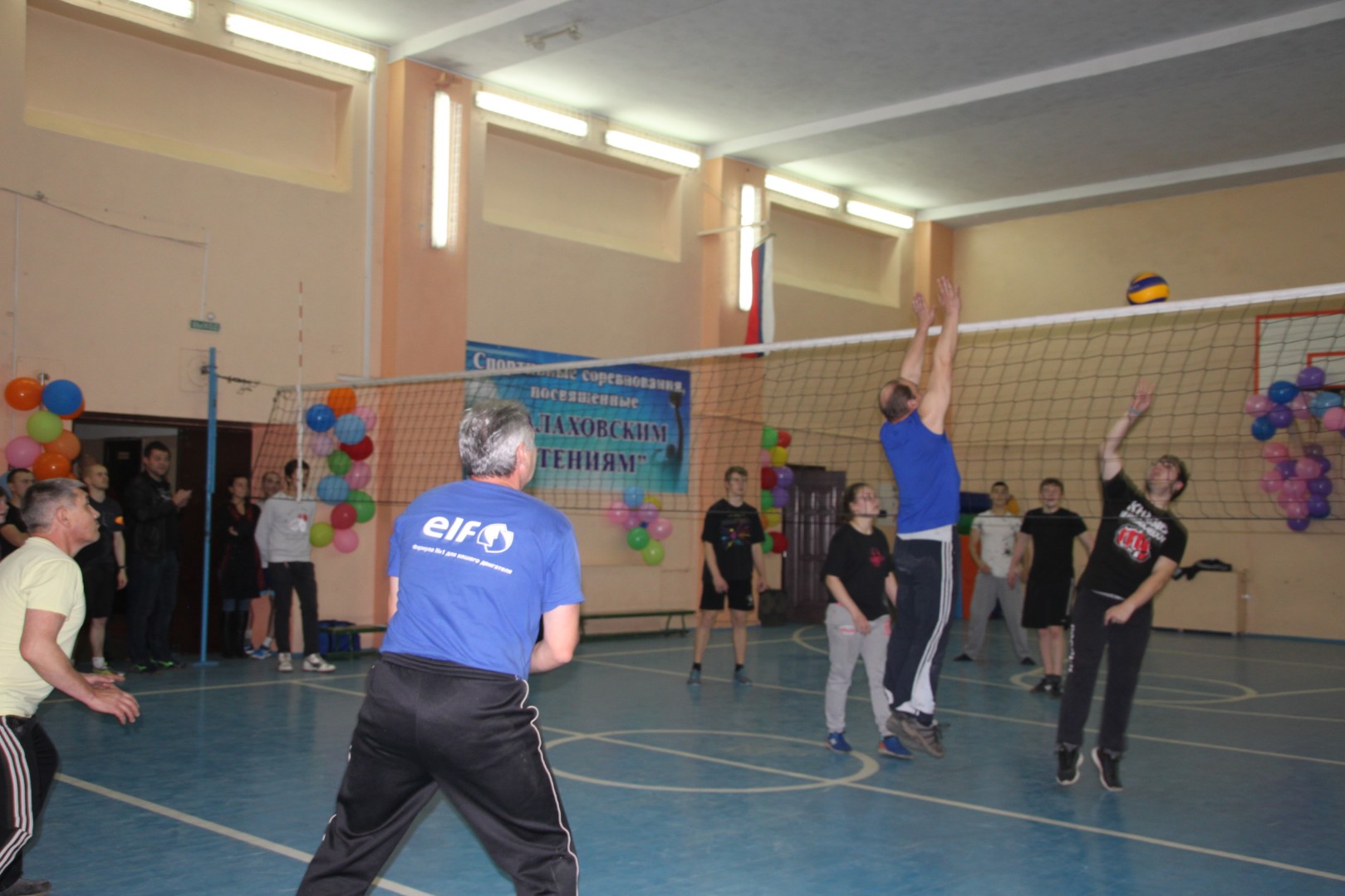 В школе состоялись волейбольные матчи на кубок Талаха